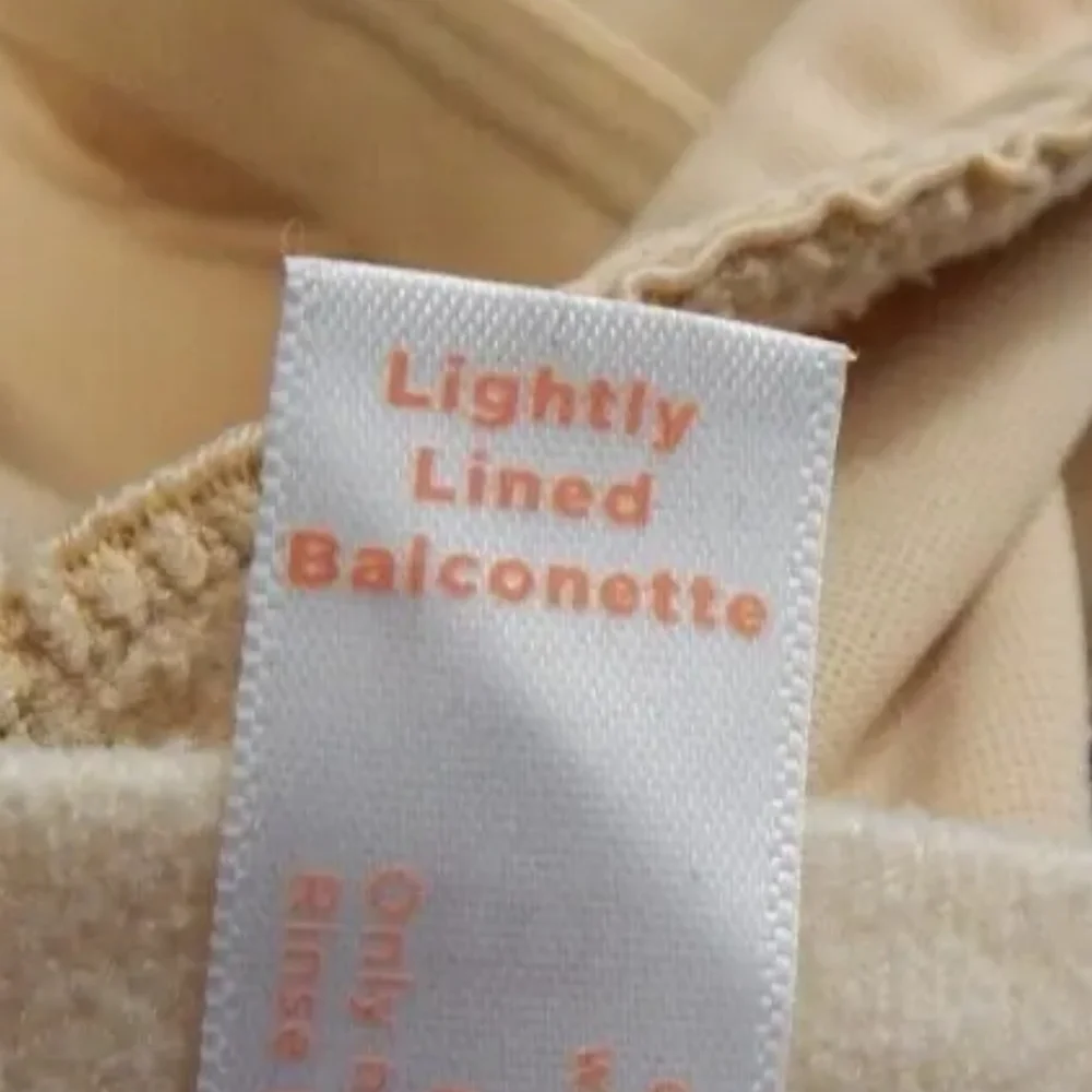 Cacique Lightly Lined Balconette Bra *Flaw*